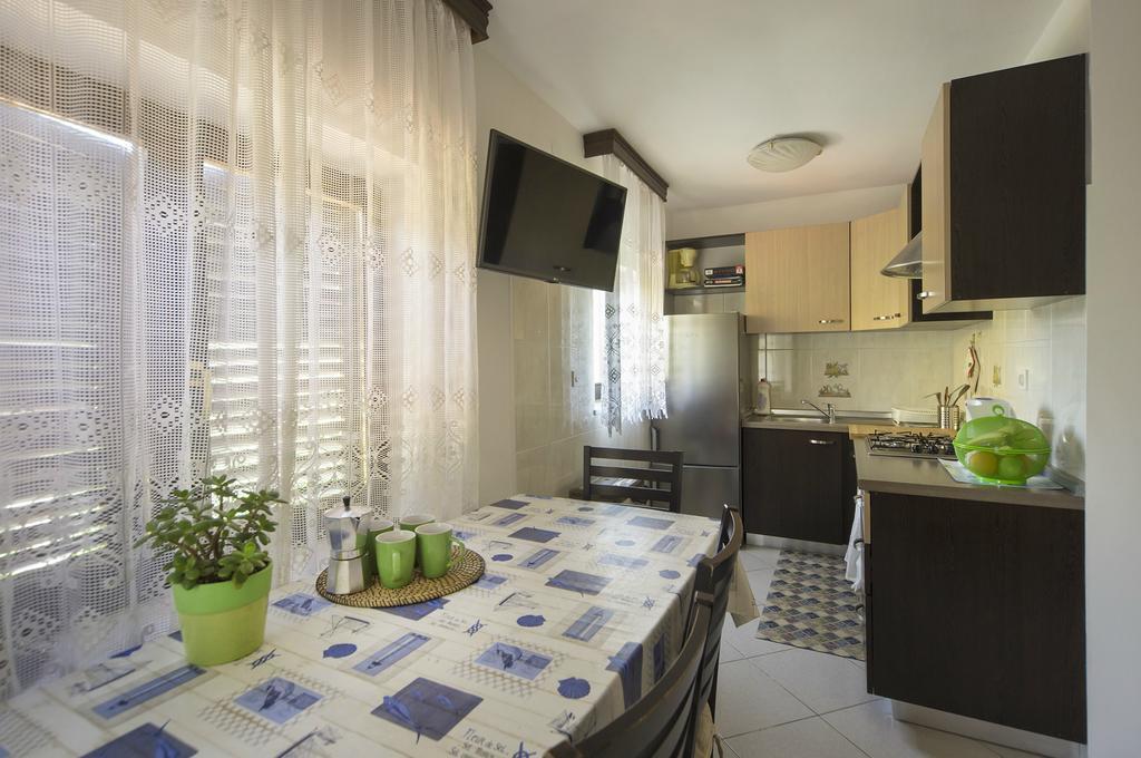 Apartments Jurisevic Умаг Экстерьер фото